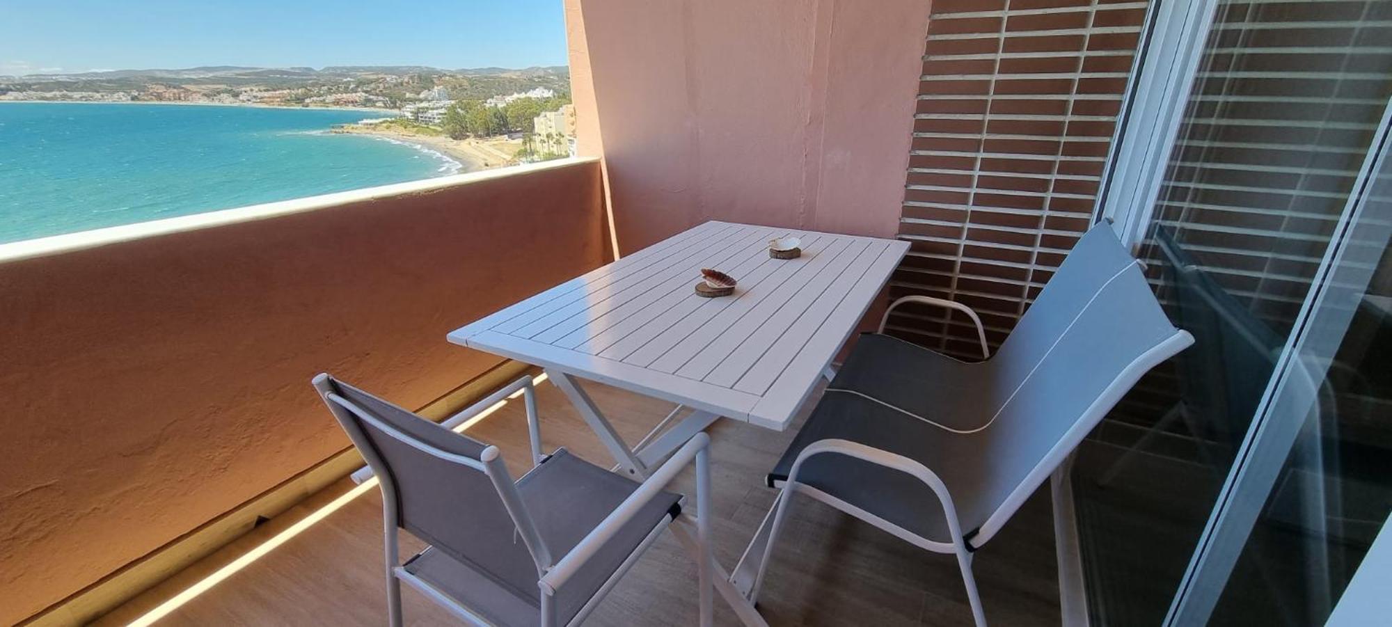 Apartamento Playa Del Cristo Естепона Екстериор снимка